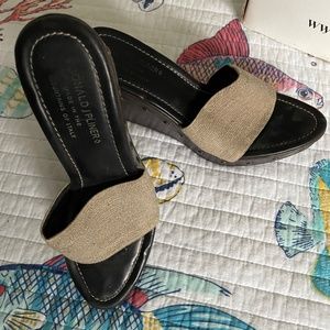 Donald pliner size 8 platform wedge sandal